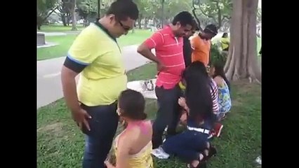 Descargar video: Funny Videos  Funny Pranks  Funny Vines  Funny Fails  Best Funny videos 2016  Hilarious vines.