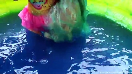 Susto na Piscina de Slime Baff Gosma Verde Novelinha Baby Alive Bia Bagunça Portugues Disn