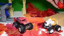 Pumpkin Surpise Blaze and the Monster Machines Monster Truck Face Off and Hot Wheels Track