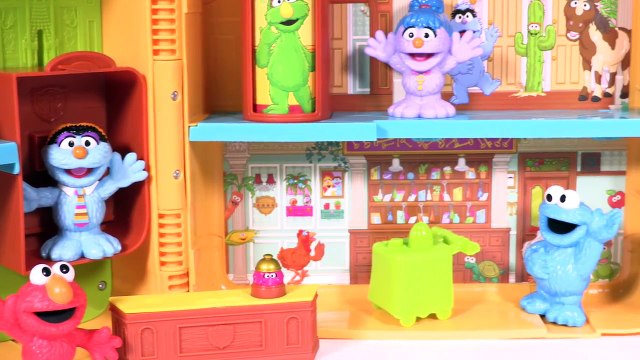 The Furchester Hotel Talking Elmo And Talking Phoebe Toy Review