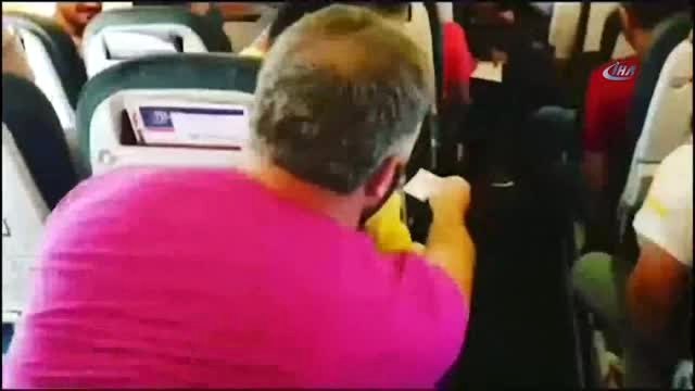 Uçakta Pilota Bilet Parası Uzatan Karadenizliler Kısa Sürede Sosyal Medyada Fenomen Oldu