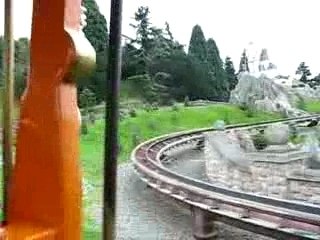 parc disneyland resort paris le petit train du cirque