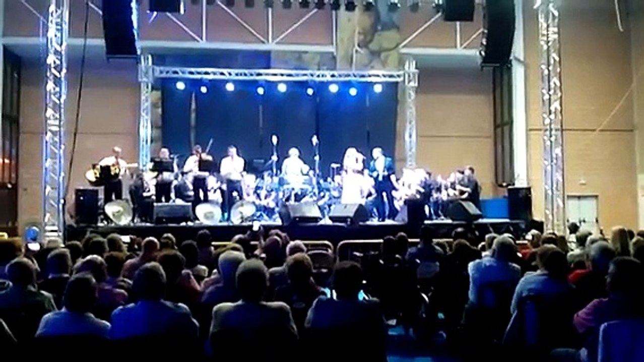 Nuria Fergó concierto "México Lindo Sifónico" en Canals (Valencia) 1