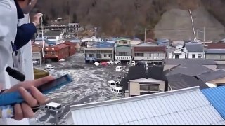 Allah ka Azab - Super Biggest Tsunami Caught Live on Camera Japan - Allah ki Qudrat 2018