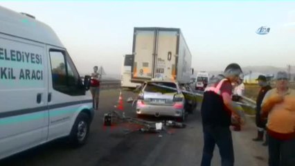 Afyonkarahisar'da Trafik Kazası: 2 Ölü, 2 Yaralı