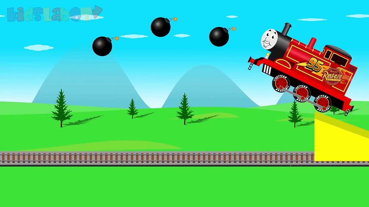 Thomas And Disney Lightning Mcqueen Train Get Clean In Car Wash - Trains For Children