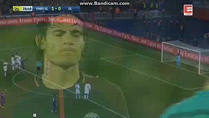 PSG Lyon : Penalty raté d'Edinson Cavani  1-0