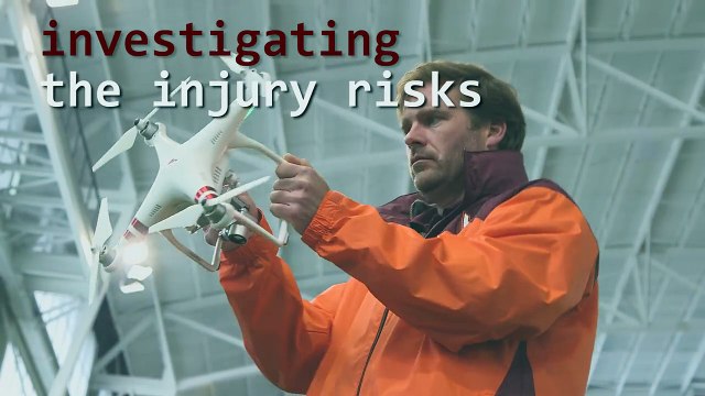 Investigando los riesgos de los drones para las cabezas humanas