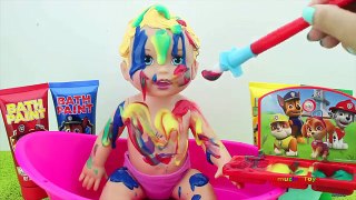 Bébé bain pétillant par par en changeant couleur poupée petit maman peindre patrouille patte avec Disney de bain