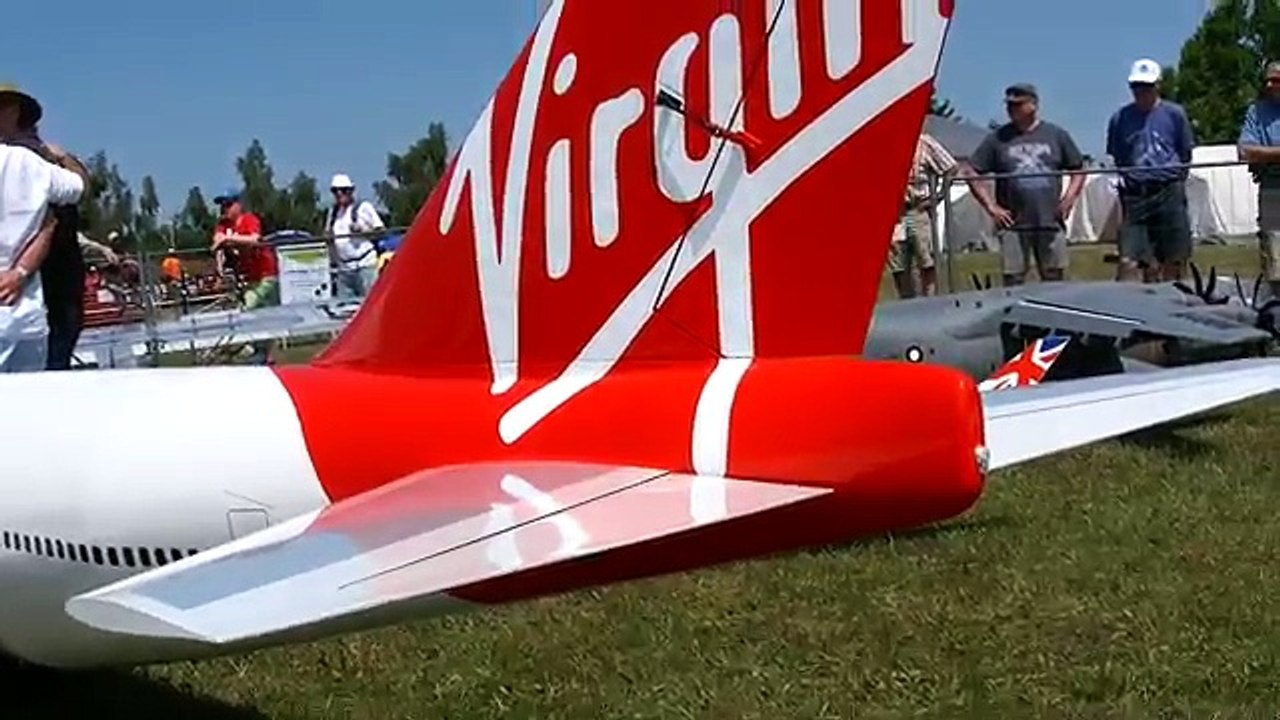 Avion de ligne atlantique vol gigantesque réunion modèle vierge boeing 747-400 rc jet ai