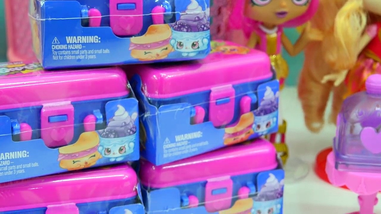 Shopkins Season 8 World Vacation Paris France Macaron Cafe + Surprise Blind Bags