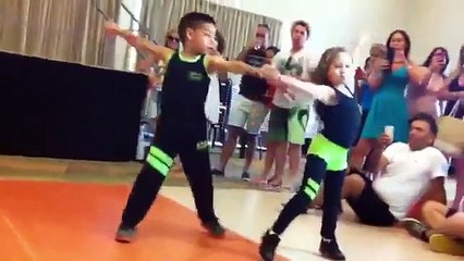 Amazing - Cute Kids Dance In Couple