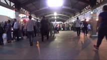 Metrobüs Duraklarında Okul Yoğunluğu Erken Saatlerde Başladı