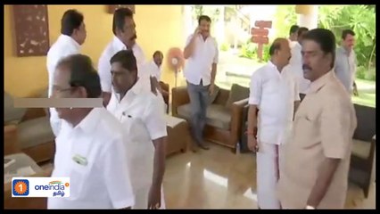 நடு ரோட்டில் தினகரன் ஆதரவு எம்எல்ஏக்களை வழிமறித்த தமிழக போலீசார்!-வீடியோ