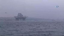 Bahama Bayraklı, 'Scarabeo 9' Adlı Dev Petrol Arama Platformu İstanbul Boğazı'na Girdi.