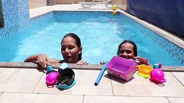 DESAFIO FALE QUALQUER COISA NA PISCINA! - JULIANA BALTAR