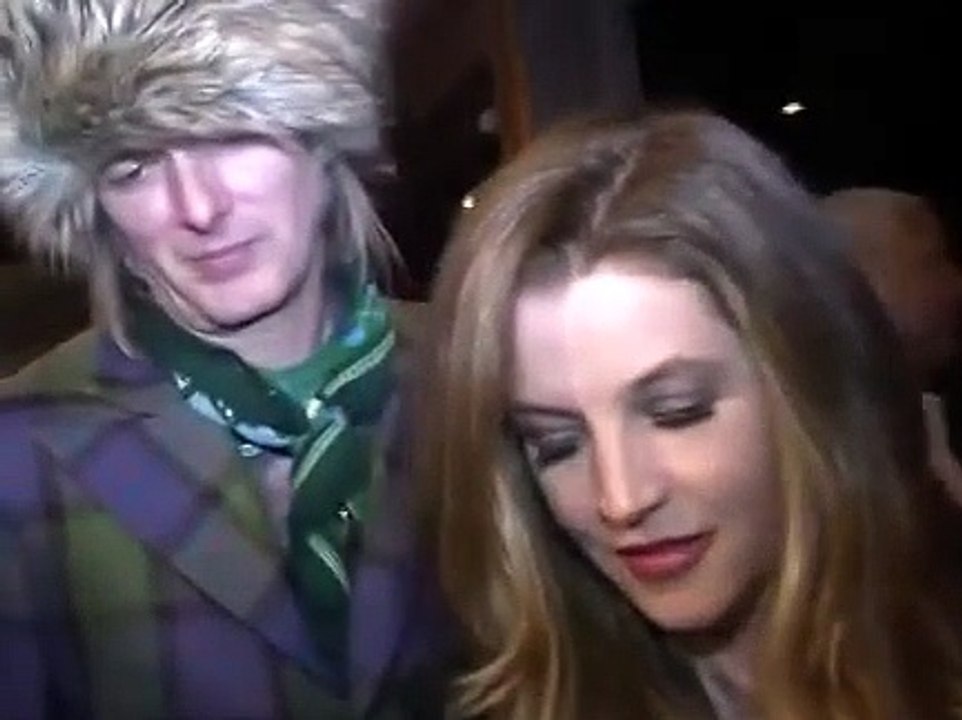 Lisa Marie Presley & Elvis Presley Alive Posted By Skutnik Michel