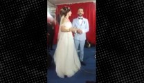Düğününde Neşet Ertaş Söyledi Sosyal Medya Sallandı