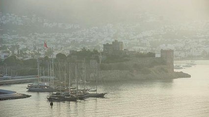 Bodrum'da Çıkan Yangın, 12 Saat Sonra Söndürüldü! Zehirli Gaz Tüm İlçeyi Kapladı