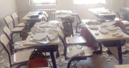 Ankara'da Ders Sırasında Öğrencilerin Üzerine Alçı Düştü: 3 Yaralı