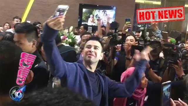 Hot News! Gokil, Ribuan Fans Histeris Lihat Raffi Ahmad Muncul di Mall - Cumicam 18 September 2017