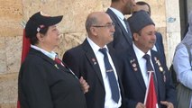 Şehit Yakınları ve Gaziler Anıtkabir'i Ziyaret Etti