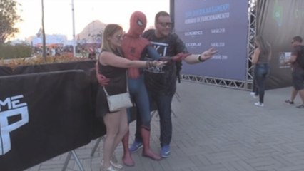 Los "cosplayers" toman el Rock in Río y divierten a los rockeros