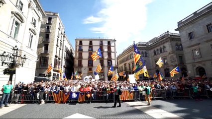 Catalan pro-independence mayors defy Spanish government before referendum