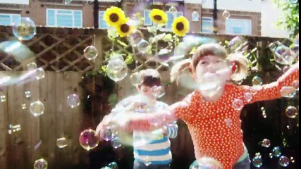 Get to Know Topsy from Topsy and Tim - CBeebies