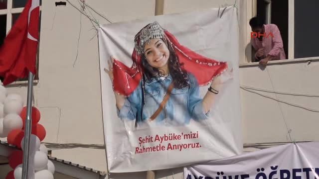 Batman Şehit Öğretmen Şenay Aybüke Yalçın' In Lisesi'nde Eğitim Buruk Başladı 2