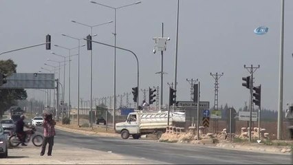 Suriye Sınırına Askeri Araç Sevkiyatı Sürüyor