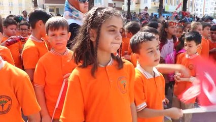 Samsun Vali Kaymak, İlk Ders Zilini Öğrencilerle Çaldı