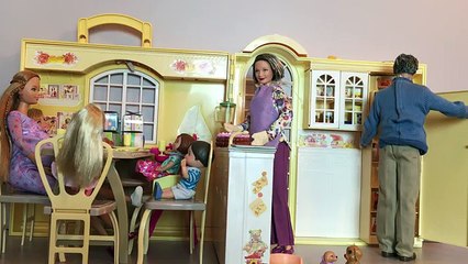 Et et la famille content barbie grand-mère grand-père julia silva