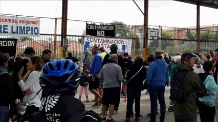 Día del Medio Ambiente en Gijón exigiendo medidas y no palabras para reducir la contaminación