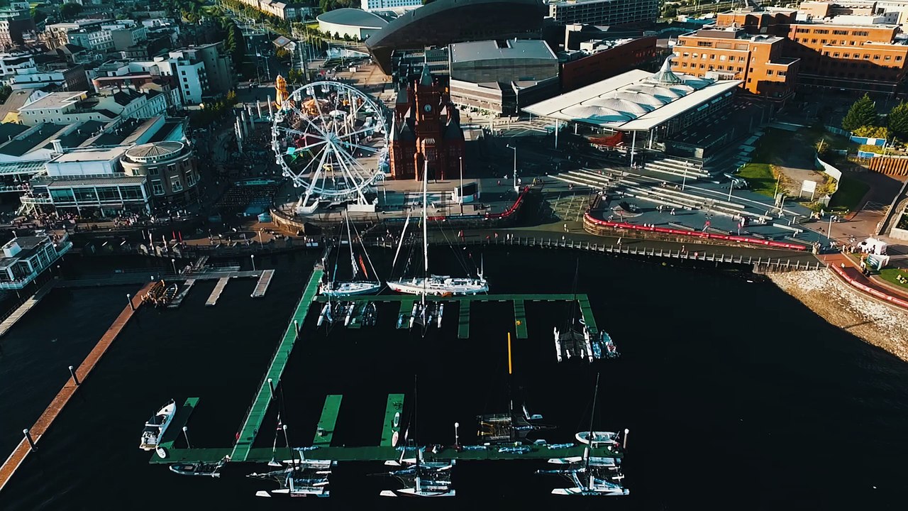 Extreme Sailing Series: Behind The Seas