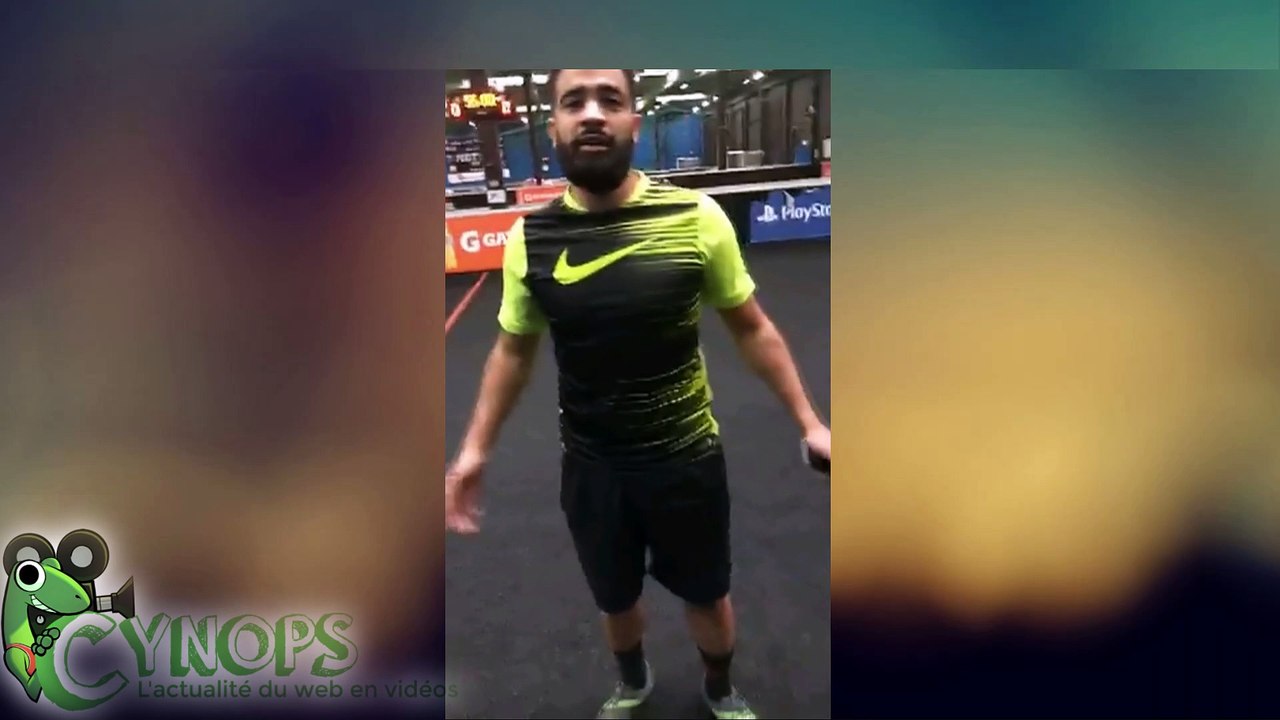 Gradur humilie ses potes au Futsal