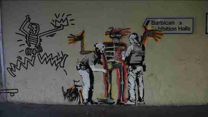 El grafitero Banksy reaparece en Londres con dos nuevos murales