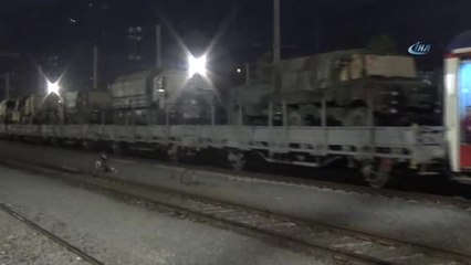 Sınıra Askeri Sevkiyat Ediyor