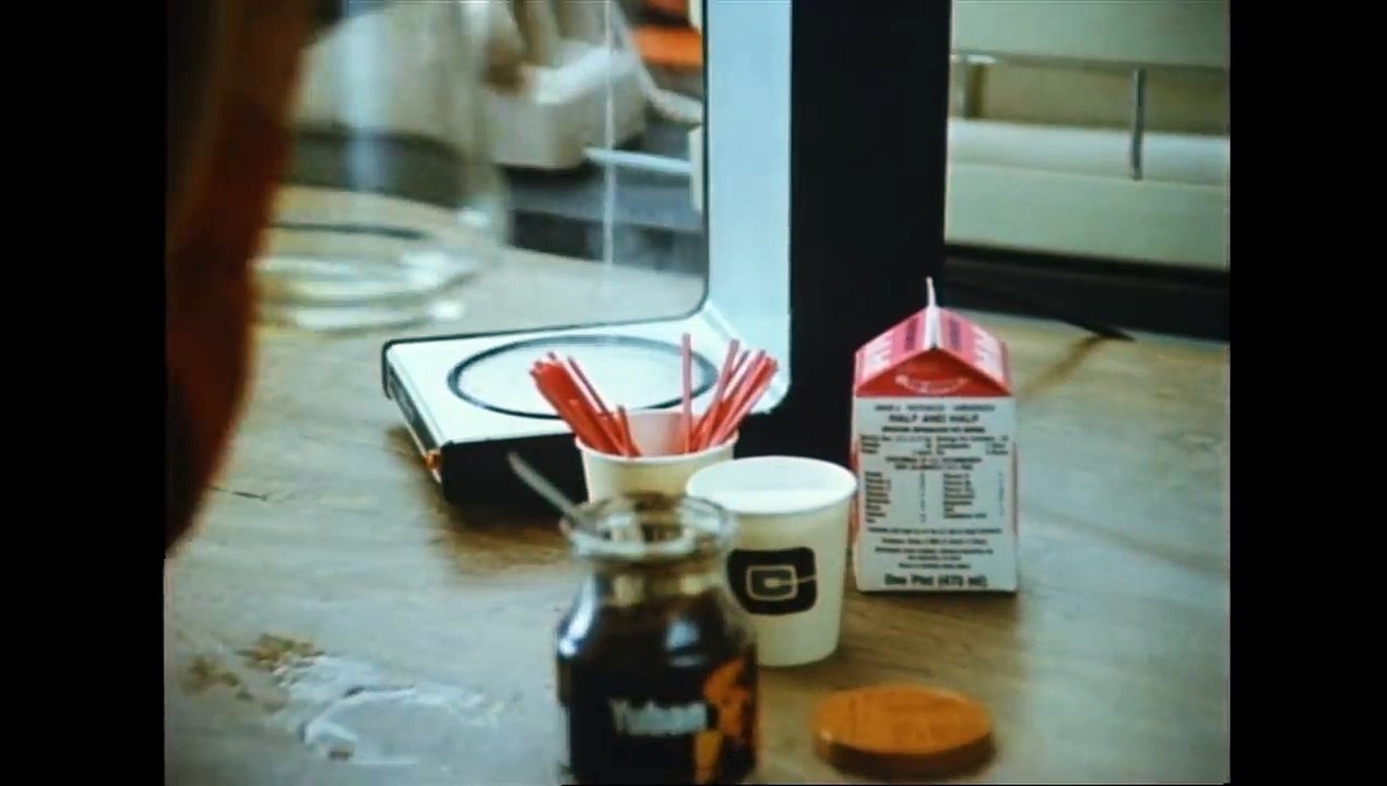 Nine to Five (Theatrical Trailer)