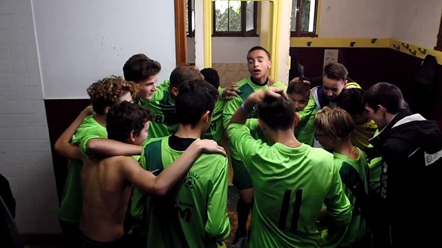 Cri de guerre après la victoire 4-1 face à l'US Étouy le 17/09/2017 en Coupe de l'Oise