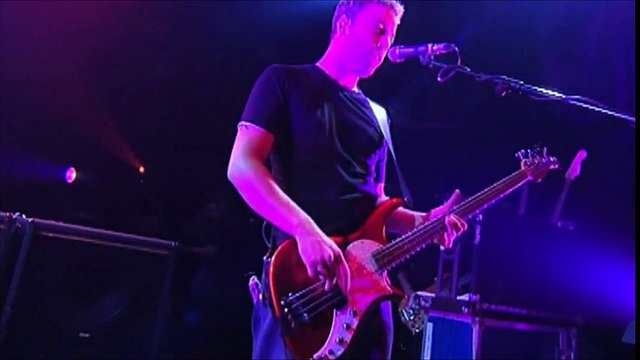 Muse - Plug In Baby, Paris Trabendo, 09/10/2003