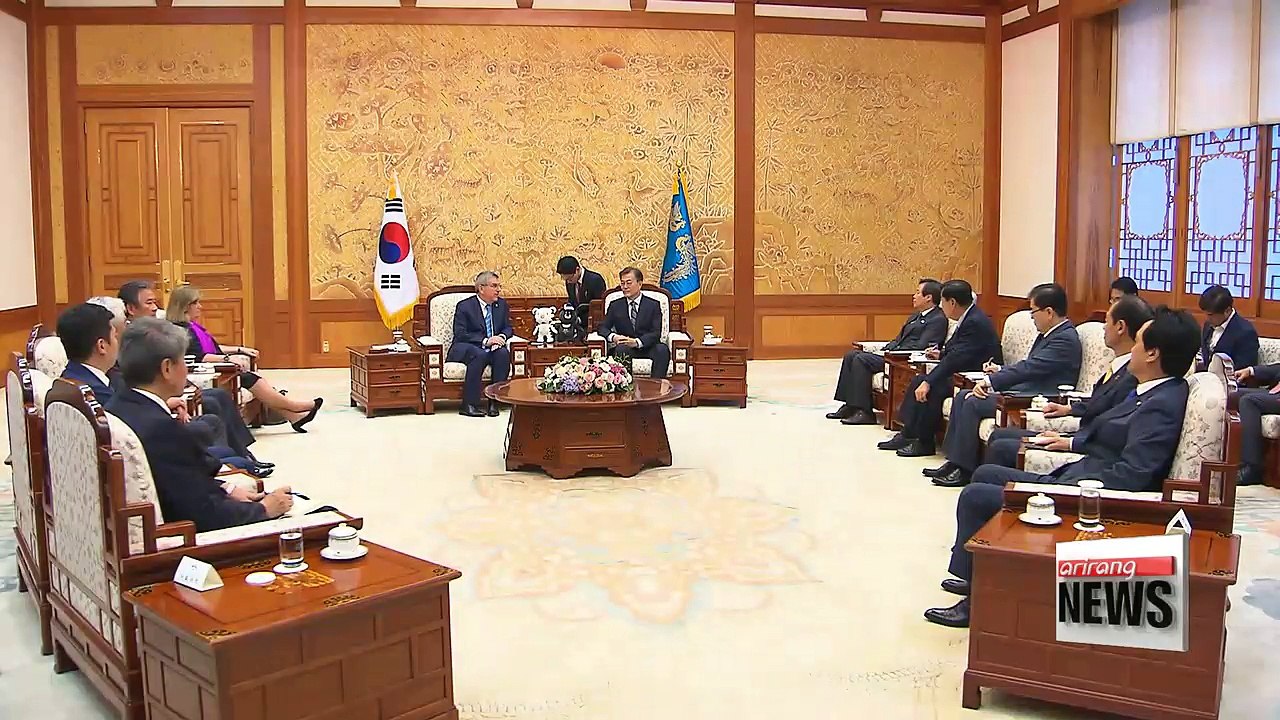 President Moon arrives in New York to attend 72nd UN General Assembly