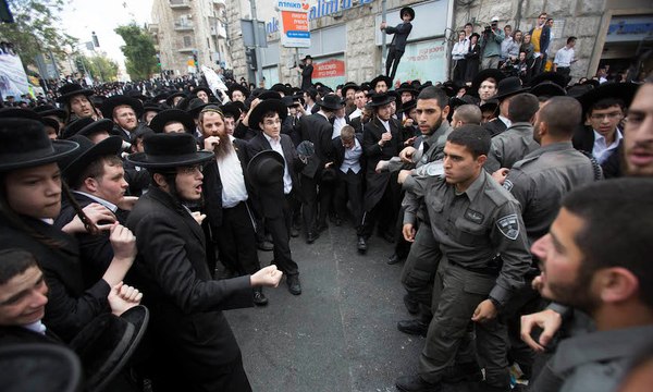 Orang Yahudi Ultra-Ortodoks Protes Keharusan Wajib Militer