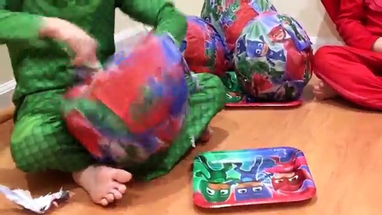 PJ Mask Surprises Eggs Filled with PJ Mask Toys Inside