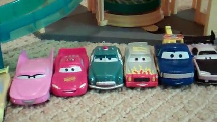 Des voitures couleur échangeur voiture jouets faites par couleur changeurs
