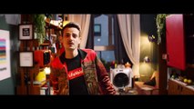 Fabio Rovazzi (feat. Gianni Morandi) Volare (Official Video)