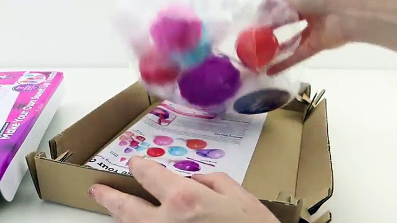 Cra-Z-Art Shimmer and Sparkle Make Your Own Lip Treats Lip Gloss Kit!