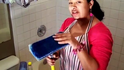 The Domestic Diva - Cleaning a tub & shower walls