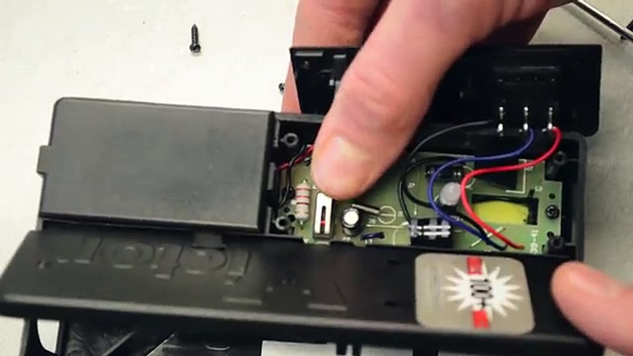 Victor Electronic Mouse Trap in Action with Motion Cameras - Full Review. Mouse Trap Mondays