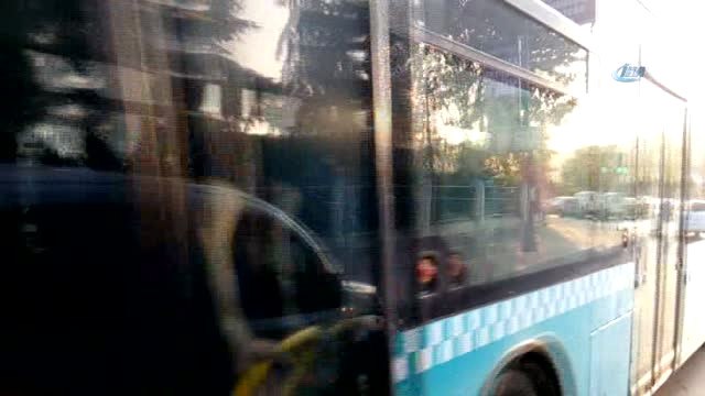 Çocukların Gelin Arabasından Ölümüne Bahşiş Alma Çabası Kamerada